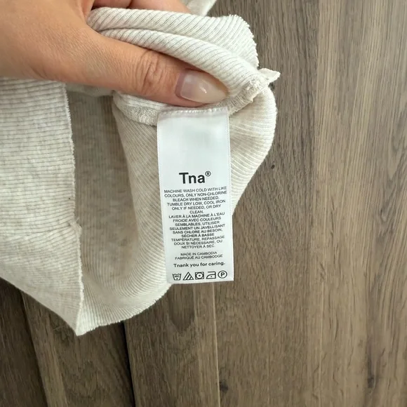 ARITZIA TNA RIBBED CROPPED TANK SMALL - Picture 4 of 4